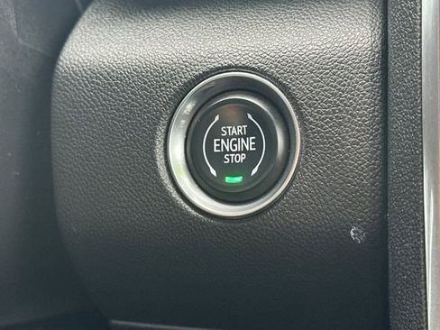 Used 2024 GMC Acadia Elevation image 27