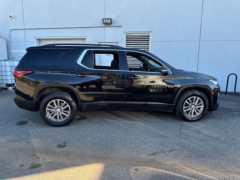 Used 2023 Chevrolet Traverse LT image 6