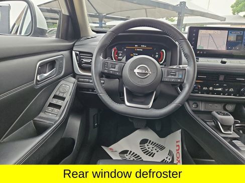 Used 2024 Nissan Rogue Platinum w/ Platinum Premium Package FWD image 16