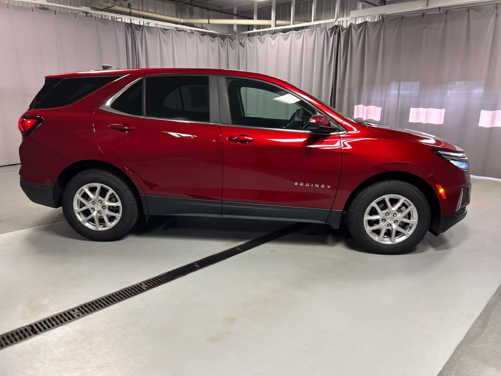 Used 2024 Chevrolet Equinox LT AWD/4WD image 8