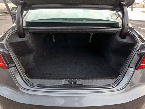 Used 2018 Nissan Maxima 3.5 SV image 28