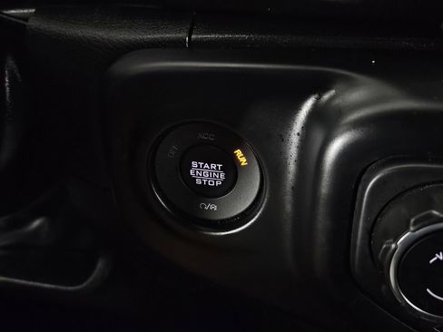 Used 2022 Jeep Wrangler Unlimited Rubicon w/ Xtreme Recon 35" Tire Package image 19