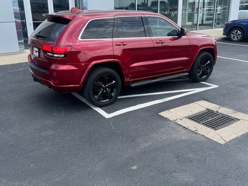 Used 2015 Jeep Grand Cherokee Altitude AWD/4WD image 8