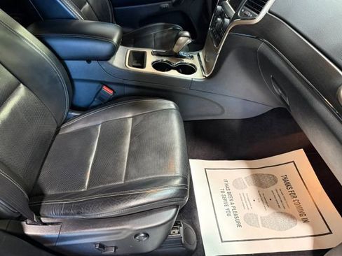 Used 2017 Jeep Grand Cherokee Limited w/ Luxury Group II image 25