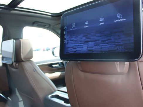 New 2026 Chevrolet Suburban High Country AWD/4WD image 39