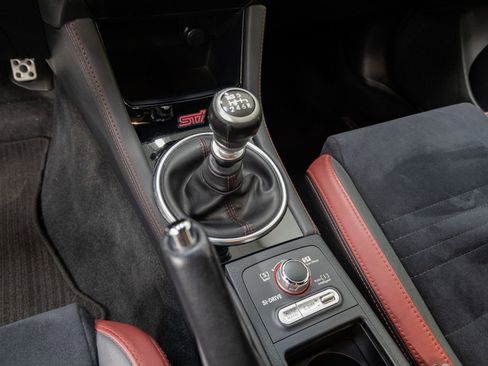 Used 2018 Subaru WRX STI AWD/4WD image 20
