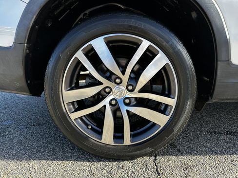 Used 2016 Honda Pilot Touring image 18