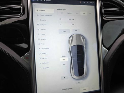 Used 2015 Tesla Model S 70D image 28