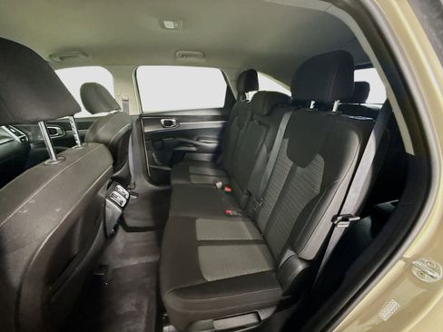 Used 2021 Kia Sorento LX image 24