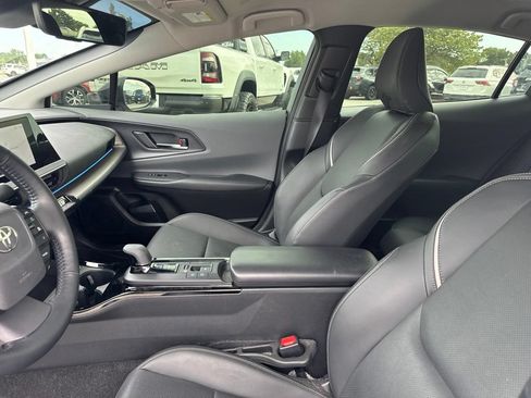 Used 2024 Toyota Prius XLE FWD image 7