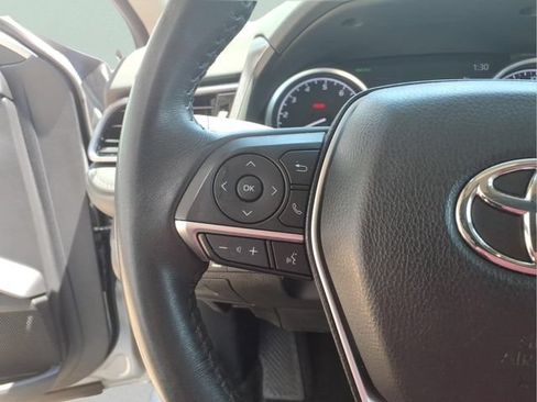 Used 2023 Toyota Camry XLE FWD image 16