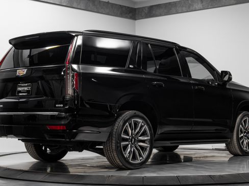 Used 2022 Cadillac Escalade Sport w/ Touring Package AWD/4WD image 14