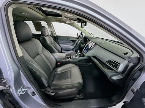 Used 2025 Subaru Outback Onyx Edition AWD/4WD image 34