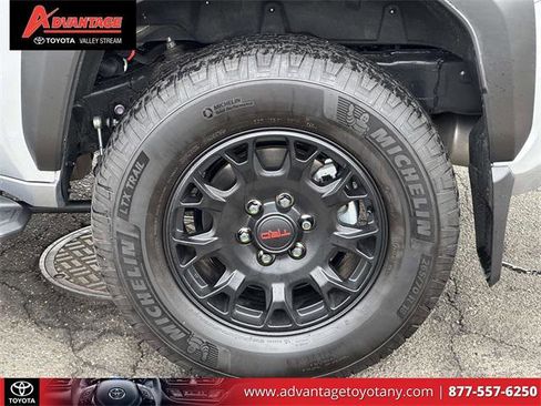 Certified 2025 Toyota 4Runner TRD Off-Road Premium image 11