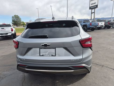 New 2026 Chevrolet Trax ACTIV FWD image 4