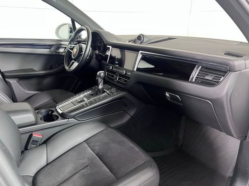 Certified 2020 Porsche Macan image 17