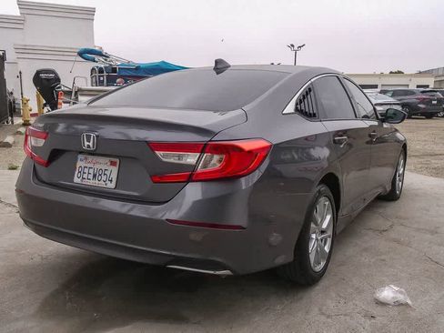 Used 2018 Honda Accord LX image 9