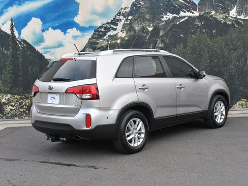 Used 2015 Kia Sorento LX AWD/4WD image 3