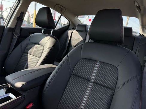 New 2025 Nissan Altima 2.5 SR image 15