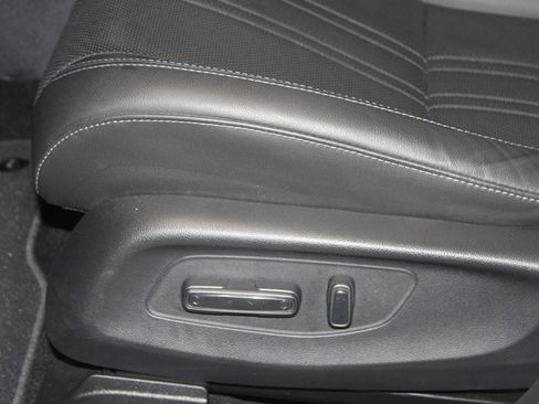 Certified 2025 Honda HR-V EX-L image 14