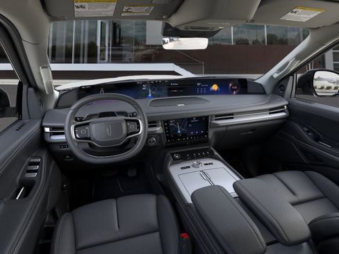New 2026 Lincoln Navigator Premiere image 9