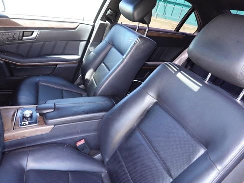 Used 2013 Mercedes-Benz E 350 4MATIC Sedan image 15