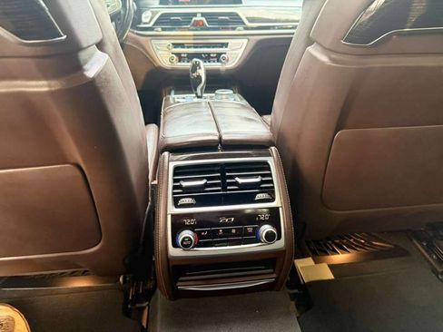 Used 2016 BMW 740i RWD image 13