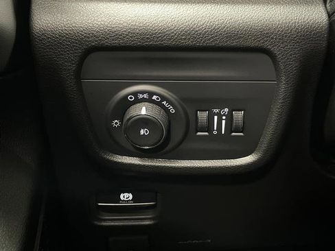 New 2025 Jeep Grand Cherokee Limited w/ Trailer Tow Package image 25