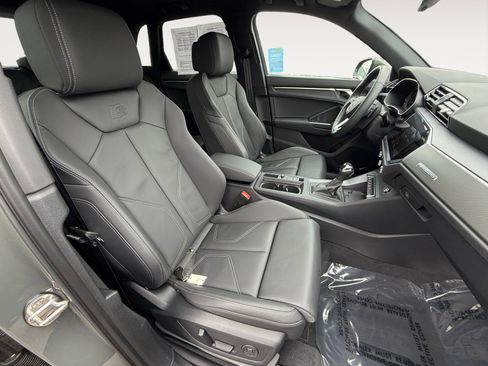 Certified 2025 Audi Q3 2.0T Premium w/ Convenience Package image 19