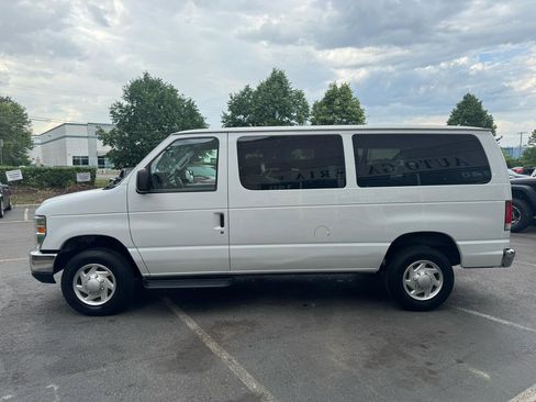 Used 2014 Ford E-350 and Econoline 350 XLT RWD image 15
