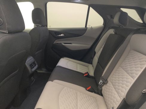 Used 2021 Chevrolet Equinox LT image 18