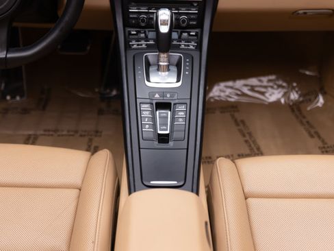 Used 2015 Porsche 911 Targa 4S AWD/4WD image 9
