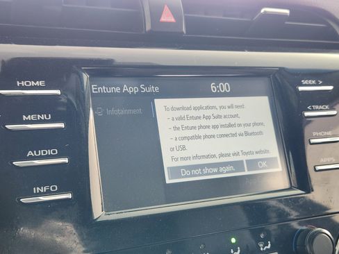 Used 2018 Toyota Camry LE image 23