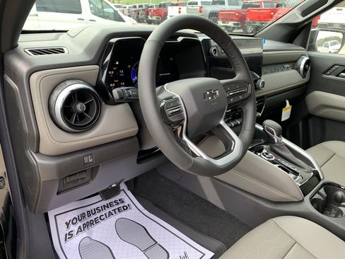 New 2026 Chevrolet Colorado ZR2 w/ Technology Package AWD/4WD image 13