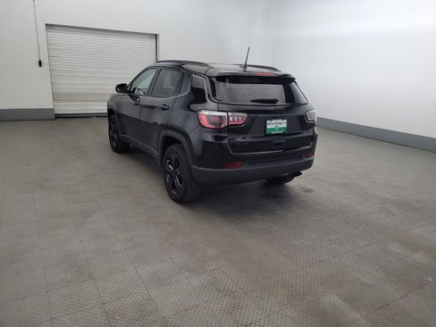 Used 2018 Jeep Compass Latitude w/ Popular Equipment Group AWD/4WD image 5