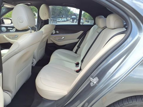 Used 2017 Mercedes-Benz E 300 image 14