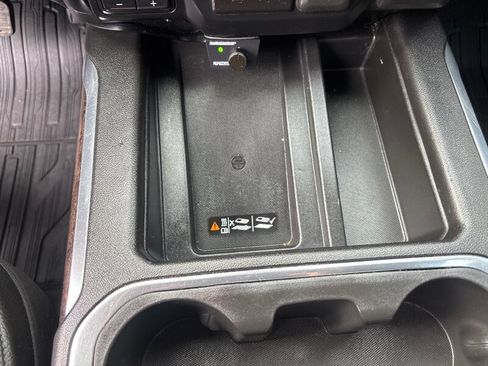 Used 2022 GMC Sierra 2500 Denali w/ Denali Ultimate Package image 22