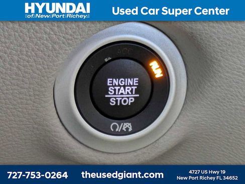 Used 2018 Chrysler Pacifica Limited image 48