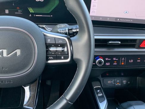 Used 2024 Kia Sorento S AWD/4WD image 15