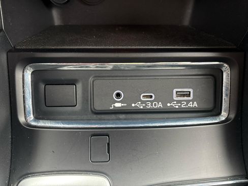 Used 2023 Subaru Ascent Limited AWD/4WD image 17