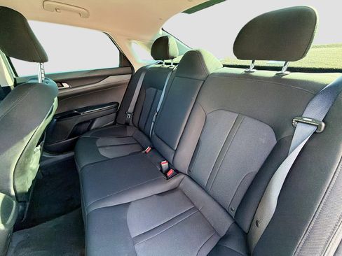 Used 2022 Kia K5 LXS FWD image 19