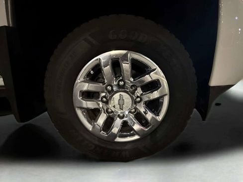 Used 2018 Chevrolet Silverado 3500 LTZ AWD/4WD image 44