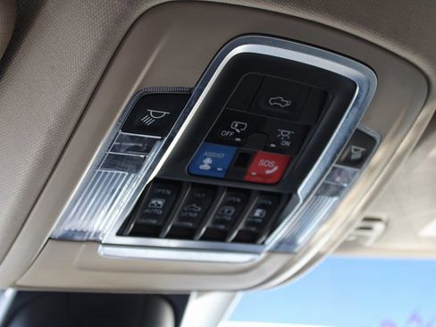 Used 2019 RAM 1500 Laramie image 35