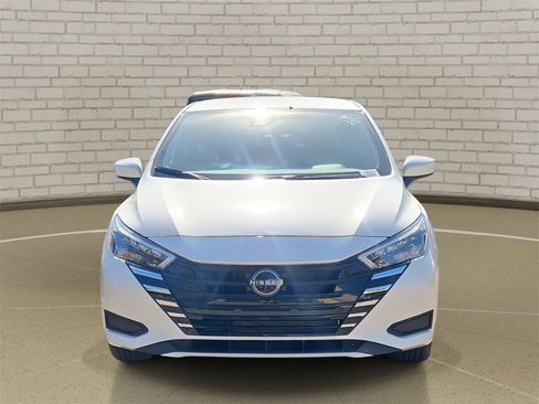 Used 2025 Nissan Versa SV w/ Trunk Package image 2