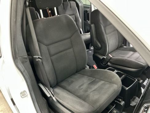Used 2020 Dodge Grand Caravan SE FWD image 34