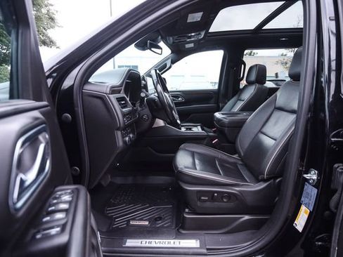 Used 2023 Chevrolet Suburban Premier AWD/4WD image 46