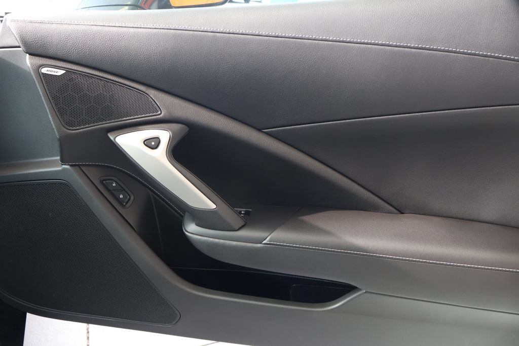Used 2014 Chevrolet Corvette Stingray Coupe RWD image 38