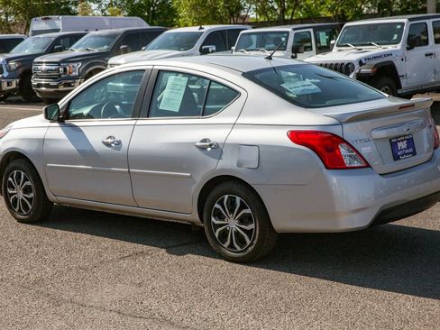 Used 2017 Nissan Versa SV FWD image 7