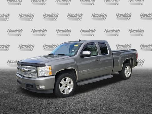 Used 2008 Chevrolet Silverado 1500 LTZ w/ Safety Package RWD image 5
