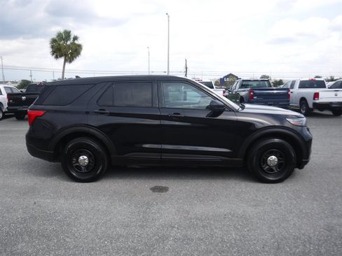 Used 2022 Ford Explorer 4WD Police Interceptor image 3